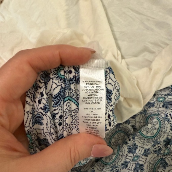 LOFT Cream Knit & Printed Back High-Low Top Size M - Picture 2 of 8